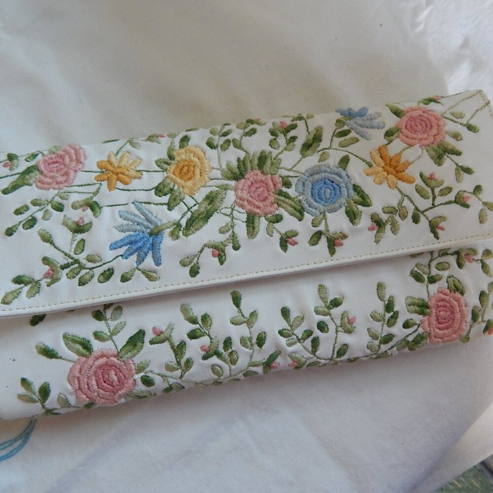 Floral Embroidered Clutch with Wallet